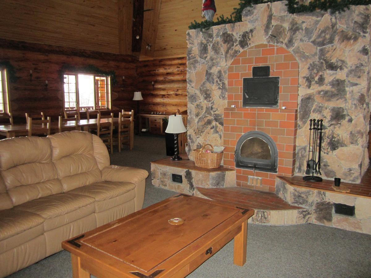 Smithers Driftwood Lodge 외부 사진